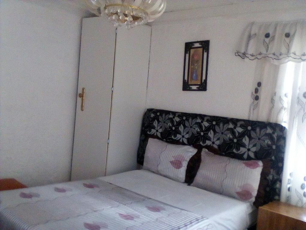 Guest House Macauly ヨハネスブルグ エクステリア 写真